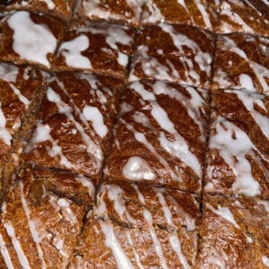 ginger traybake cake